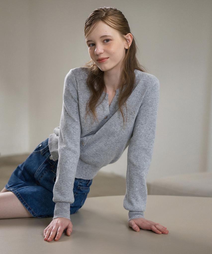 HYFVE Basic Slit Button Cardigan