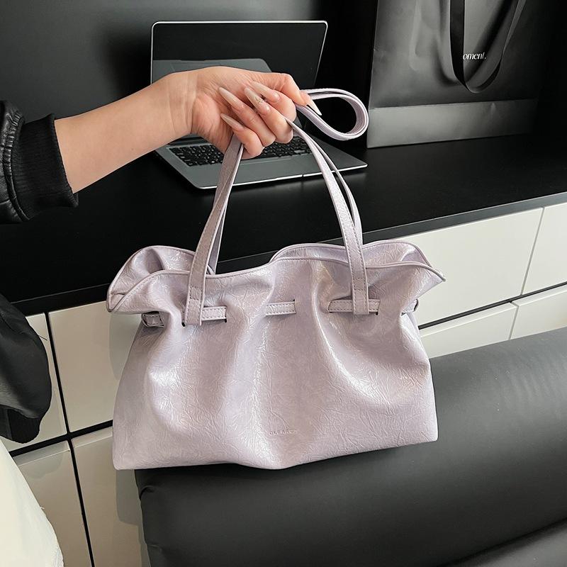 2025 New Niche Pleated Hand Armpit Bag Women's Korean Commuter Tote Bag Retro Simple Versatile Shoulder Bag