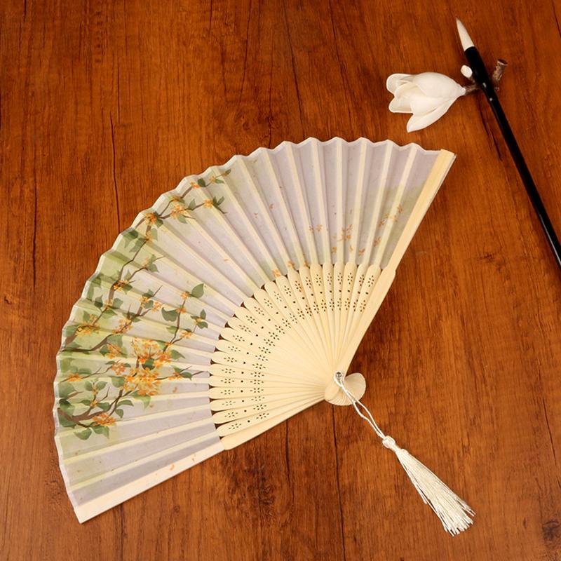 1Pc Silk Folding Fan Party Gift With Tassels Chinese Art Crafts Bamboo Fans Vintage Home Decorations Dance Photo Props Hand Fan