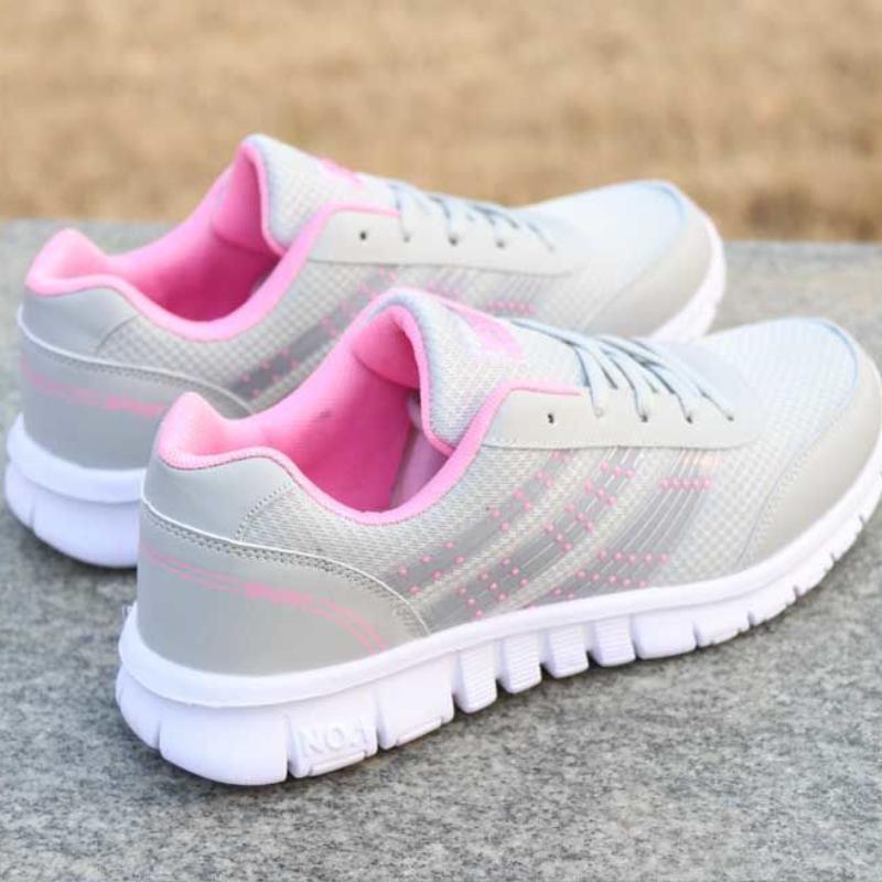 Женская легкая прогулочная обувь Кроссовки с дышащей сеткой на мягкой подошве
