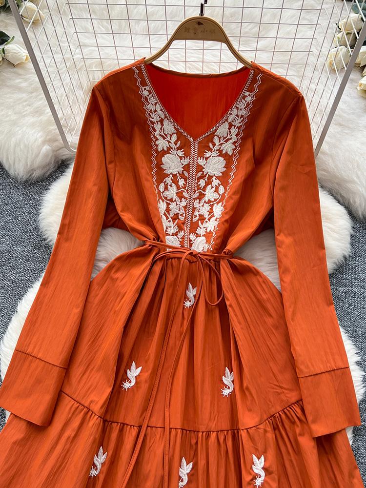 Женское весенне-осеннее платье Ретро Вышитое V-образный вырез Бретели Талия Французское Элегантное Длинный рукав Пышная юбка Длинное платье