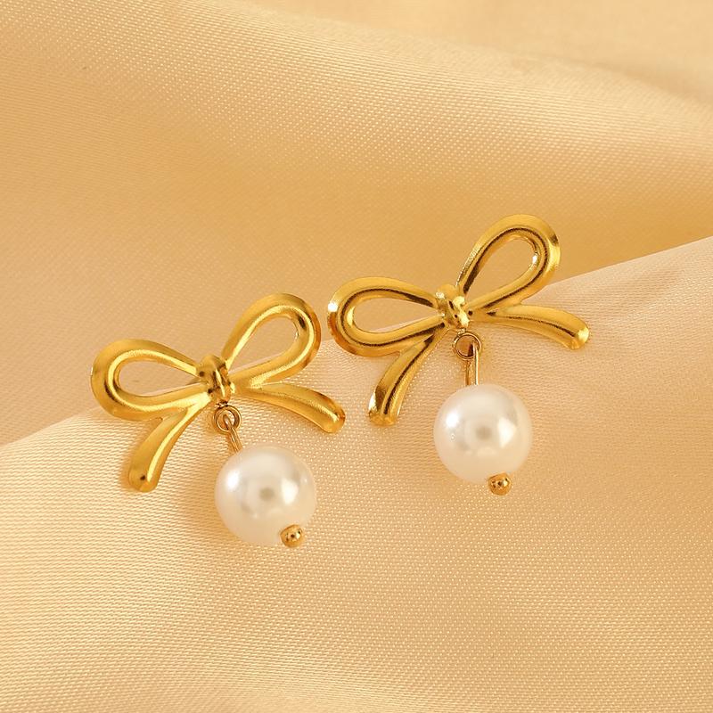 2025 New Arrival White Imitation Pearl Asymmetric Stud Earrings for Women Simple Metal Bow Heart-Shaped Earrings Date Jewelry