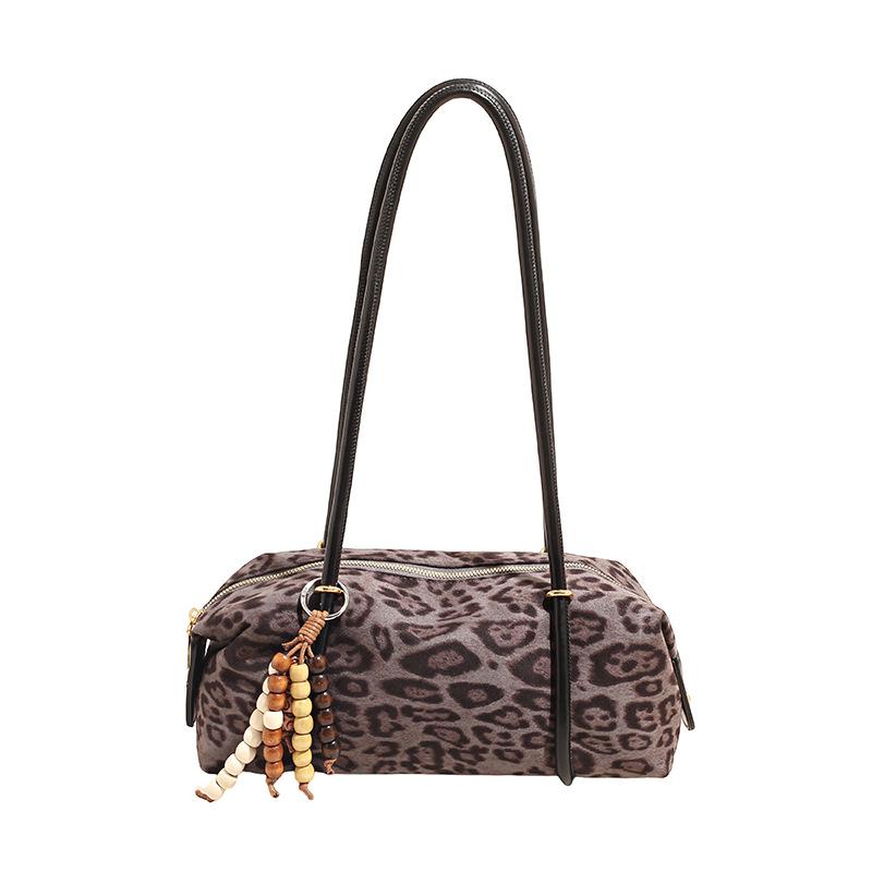Korean Version of Niche Fashion Bag 2025 New Retro Leopard Print Shoulder Bag Large Capacity Texture Commuter Underarm Bag