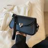 Korean Style Vintage Shoulder Bag Pu Leather Torn Heart Rivet Solid Color Elegant Handbag Fashion Designer Underarm Bag