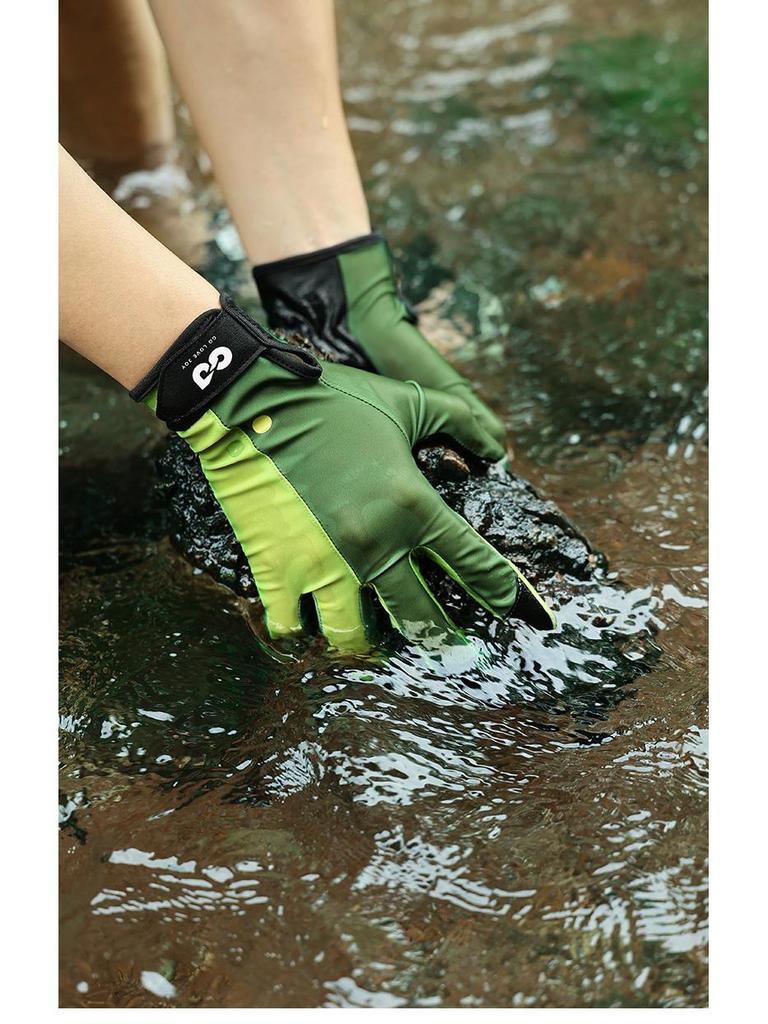 Men's Anti-UV Summer Waterproof Gloves: Non-Slip, Wear-Resistant for Surfing, Fishing, and Diving