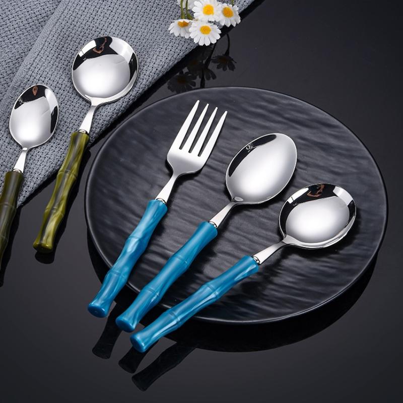 Refined Bamboo Handle Cutlery Set Stainless Steel Suitable for Home Kitchens and Gifts
