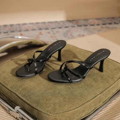 72901 женские шлепанцы на высоком каблуке на лето 2025 года, новые тонкие каблуки, крутые шлепанцы с носком и сандалии.