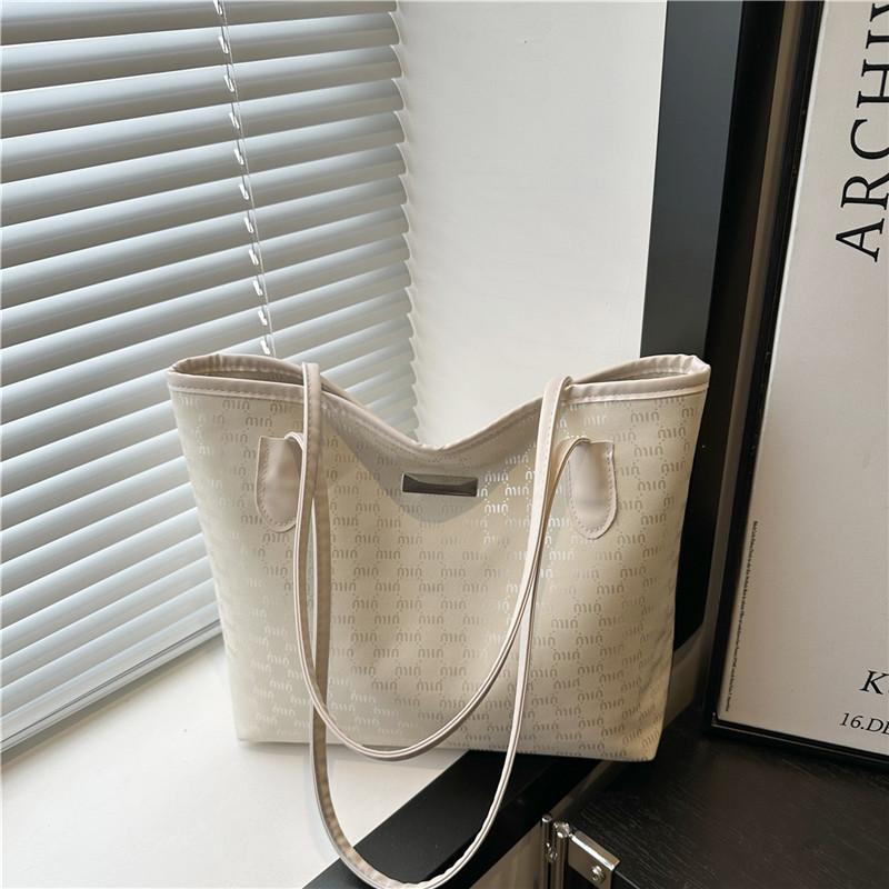 Premium Sense Bag Women's 2025 New Popular Versatile Shoulder Bag Large Capacity Student Class Commute Tote Bag