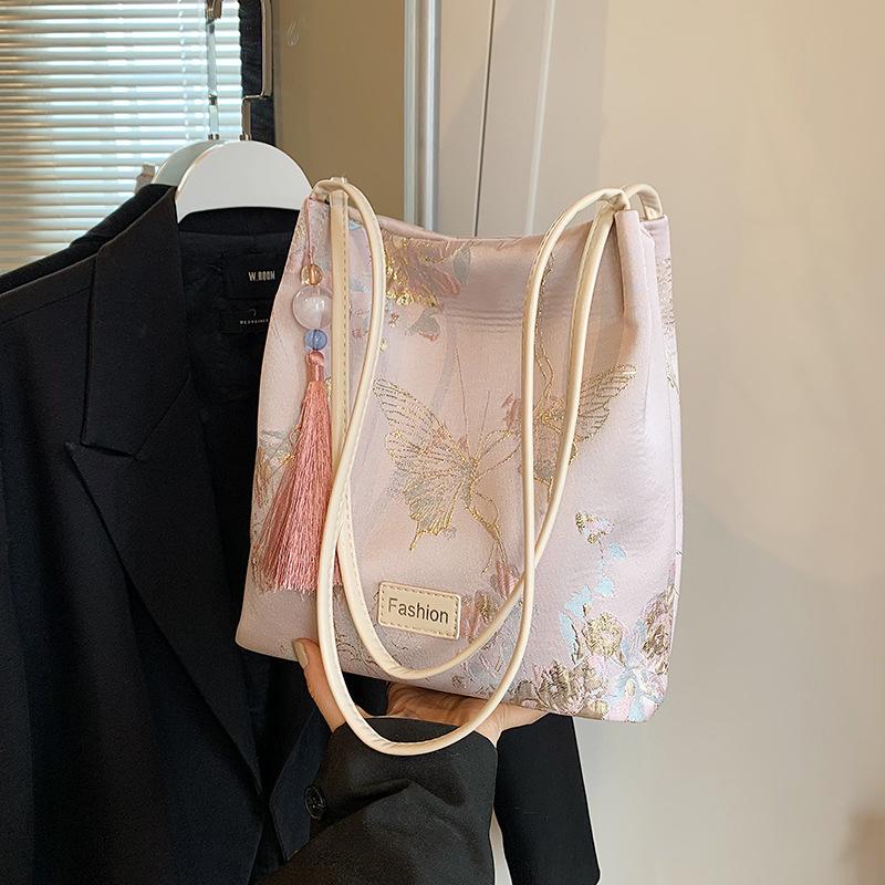 Новый китайский стиль, иностранный стиль, большая вместимость, сумка под мышкой, женская новая модная сумка-ведро для поездок на работу и обратно 2024 года