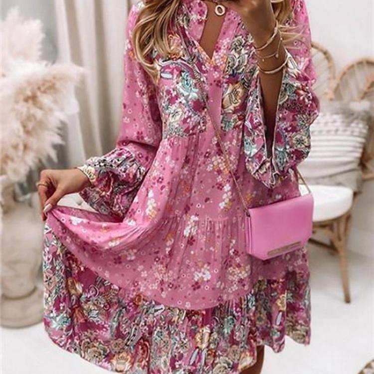 Весенне-летнее женское мини-платье в стиле пэчворк с цветочным принтом и тортом