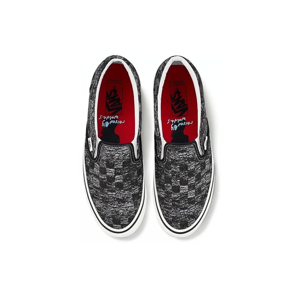 Слипоны Raised By Wolves x Слипоны Og Classic Vans Lx 'TV Static' VN0A45JK00T