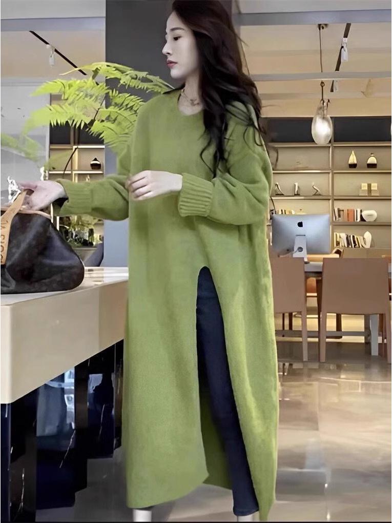 Женское трикотажное платье-свитер средней длины: Ленивый стиль, Круглый вырез, Свободный крой, Боковой разрез, Длина ниже колена, Осень/Зима