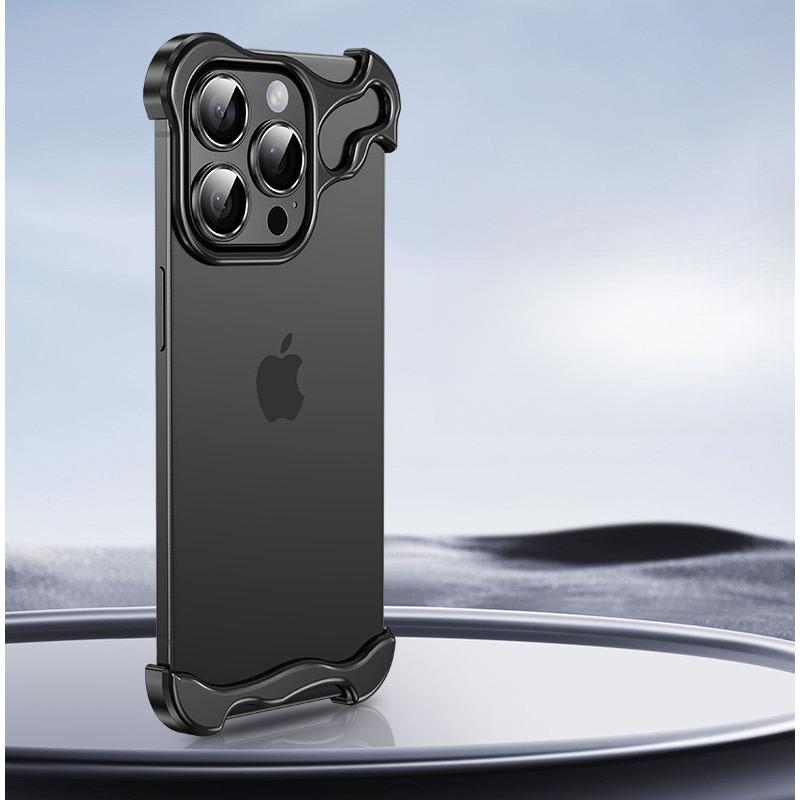 Применимо к чехлу для мобильного телефона IPhone15Pro Металлическая угловая накладка особой формы 14ProMa Противоударный безрамочный защитный чехол