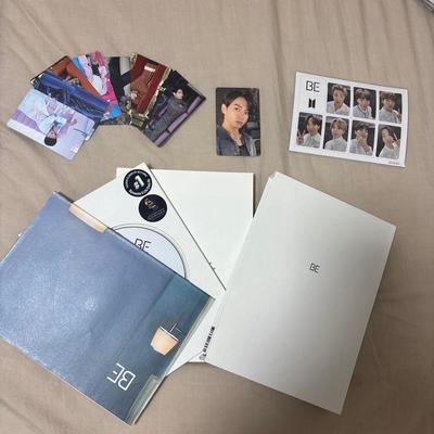 [Б/У] Альбом BTS BE с фотокарточками