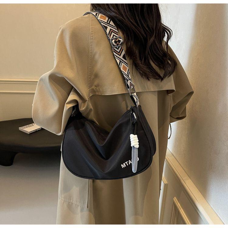 Повседневная универсальная сумка для женщин, широкая плечевая лямка, сумка через плечо, легкая и простая сумка на одно плечо, подмышечная сумка