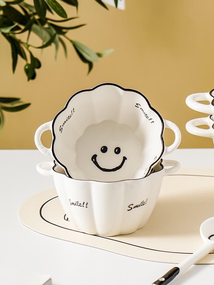 Очаровательная керамическая миска с двойными ручками в форме ягодного лепестка для фруктов, салата или лапши - Защита от ожогов.