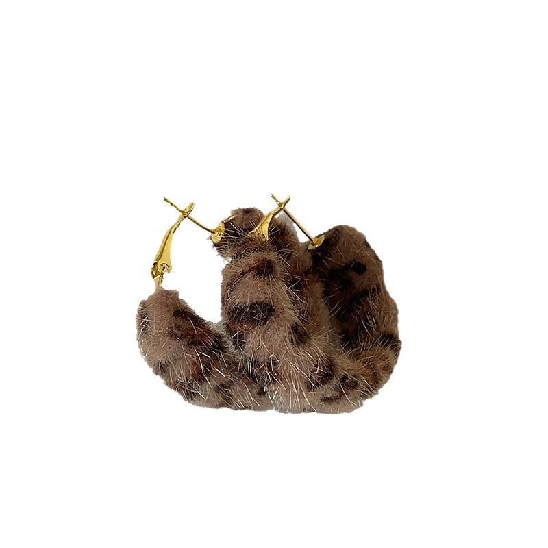 Autumn And Winter Exaggerated Plush Leopard Print Earrings Stud Earrings Female Personality Retro Simple Fashion Commuting Versatile Earrings