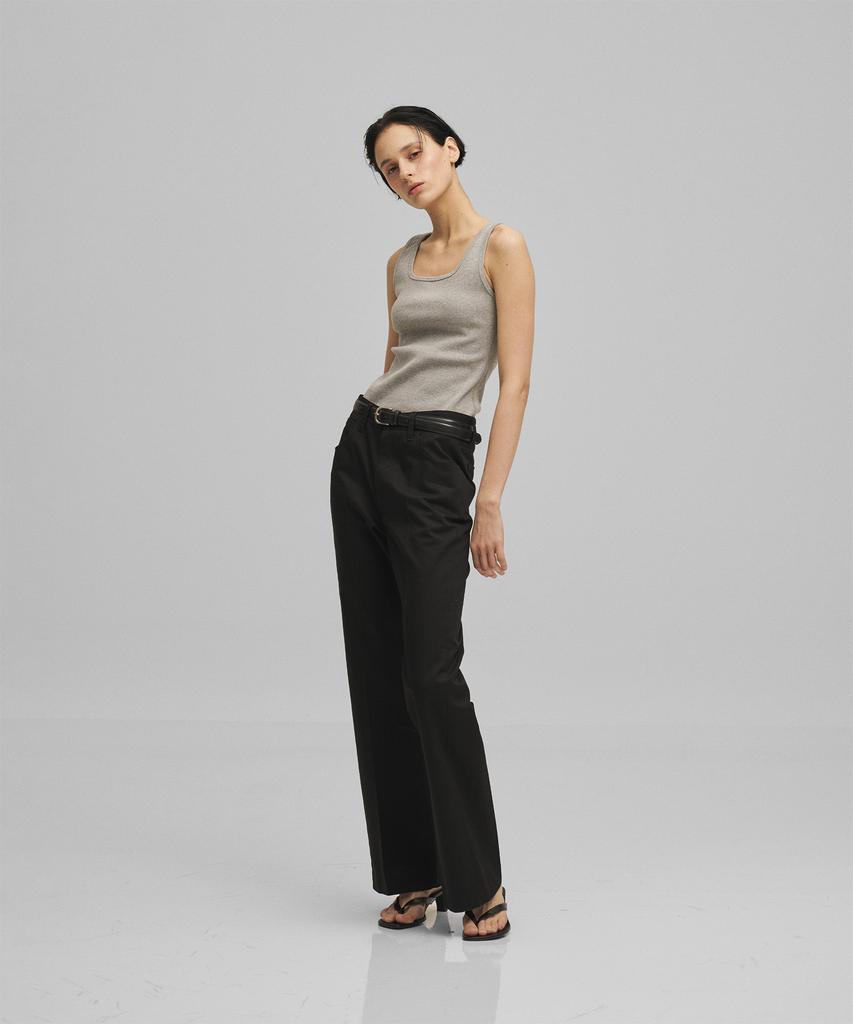 ЕЩЕ ОДНА ЖЕНЩИНА В ОФИС W. Брюки Bootcut из твила по фигуре (черный)