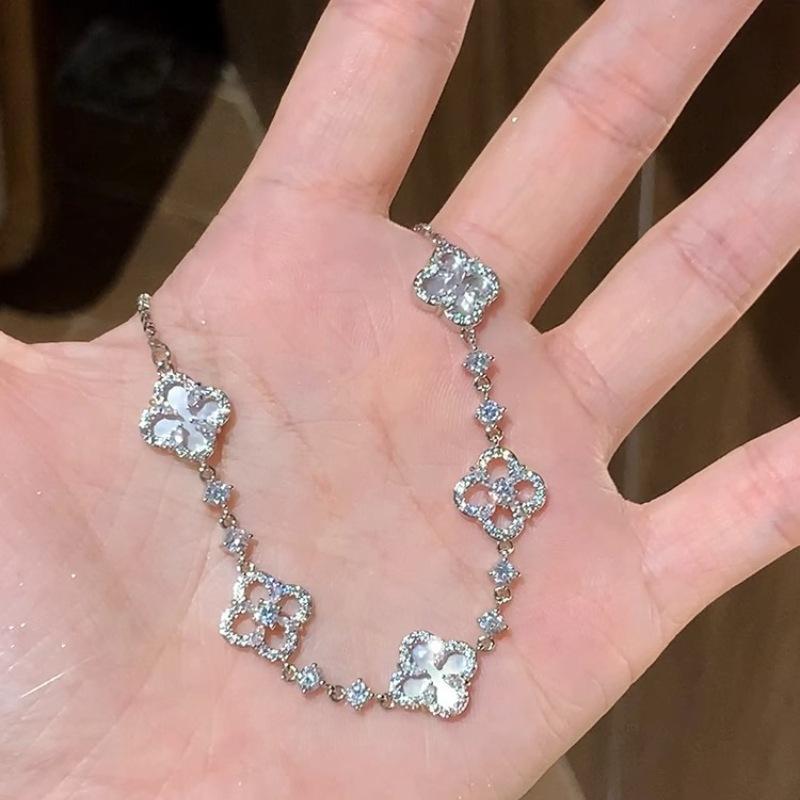 High-Grade Luxury Four-Leaf Clover Zirconia Bracelet Temperament Adjustable Bracelet Versatile Women's Hand Accessories