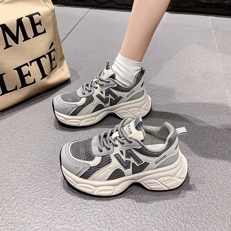 Популярная женская обувь на платформе, кроссовки «папины», женская обувь для увеличения роста, новинка 2025 года, универсальная, повседневная и тонкая, дышащая спортивная обувь на мягкой подошве
