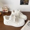 Молочный Хуху с юбкой толстоподошвенные маленькие белые туфли женская обувь нишевая универсальная на плоской подошве осенние повседневные кеды