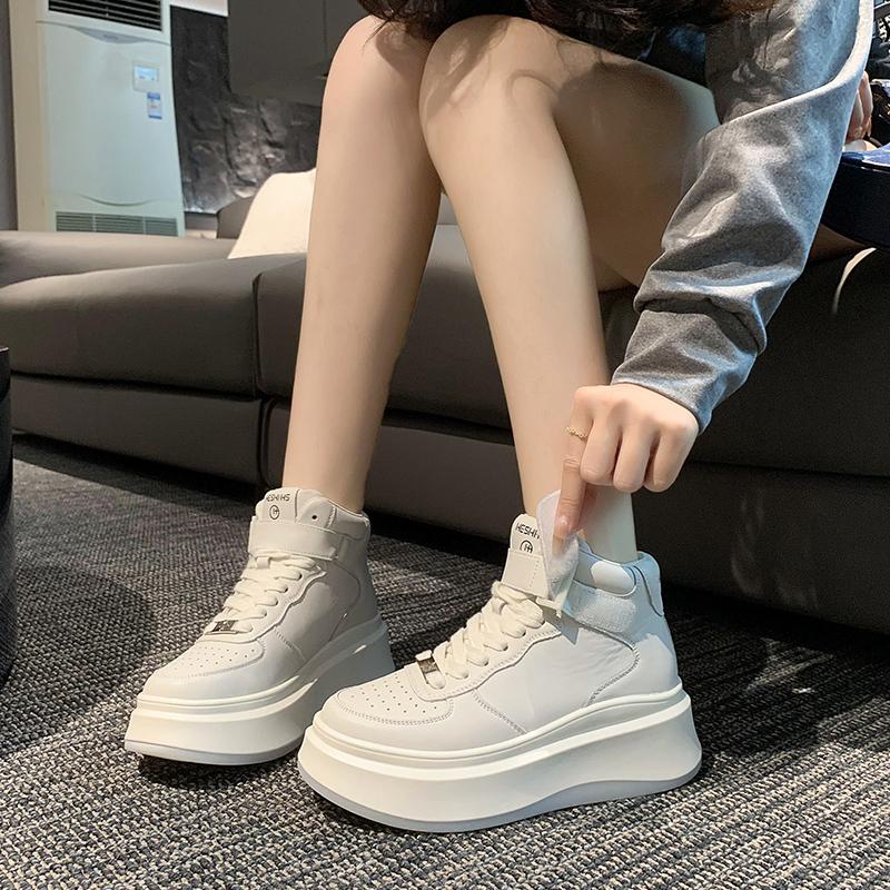 Новые женские кеды для скейтборда 2024 года, модные высокие кеды на толстой подошве, удобные кожаные женские белые кеды на шнуровке