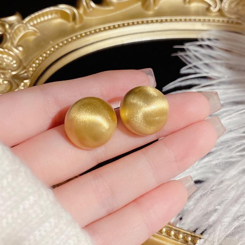 2024 New Fashion Gold Color Matte Metal Button Stud Earrings Minimalist Round Coin Earrings For Women Party Weddings Jewelry