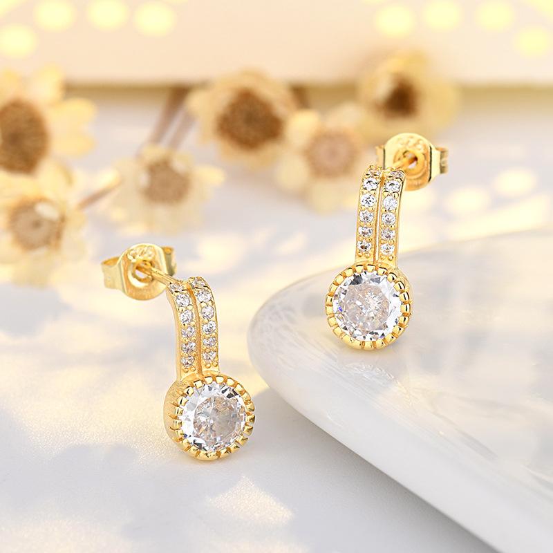 New 925 Sterling Silver High Quality Zircon Stud Earrings For Women Exquisite Student Girlfriend Jewelry Accessories WeddingGood product