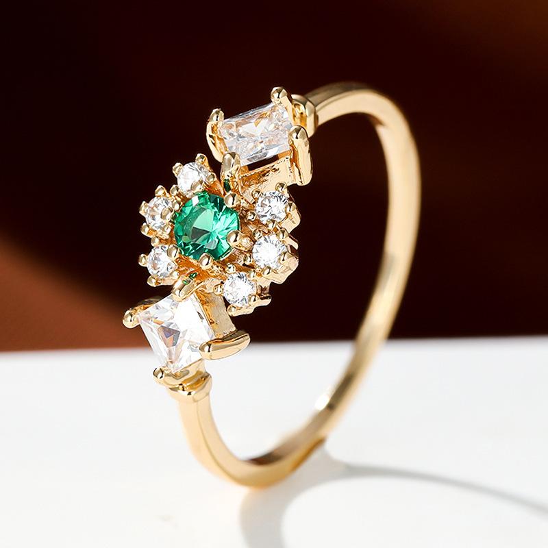 Wish the new K top gifter emerald round diamond edge small white diamond rhombus white diamond princess ring wind