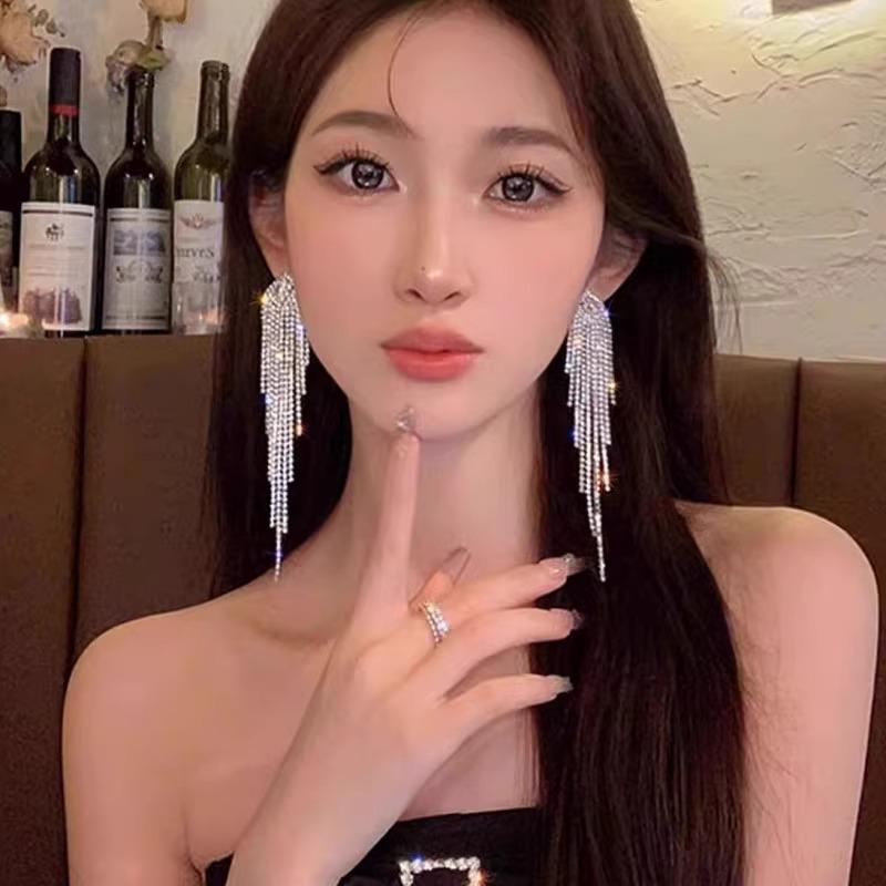 2025 Роскошные свадебные серьги-кисточки: Изысканный, Легкий, Преувеличенный Дизайн для Женщин