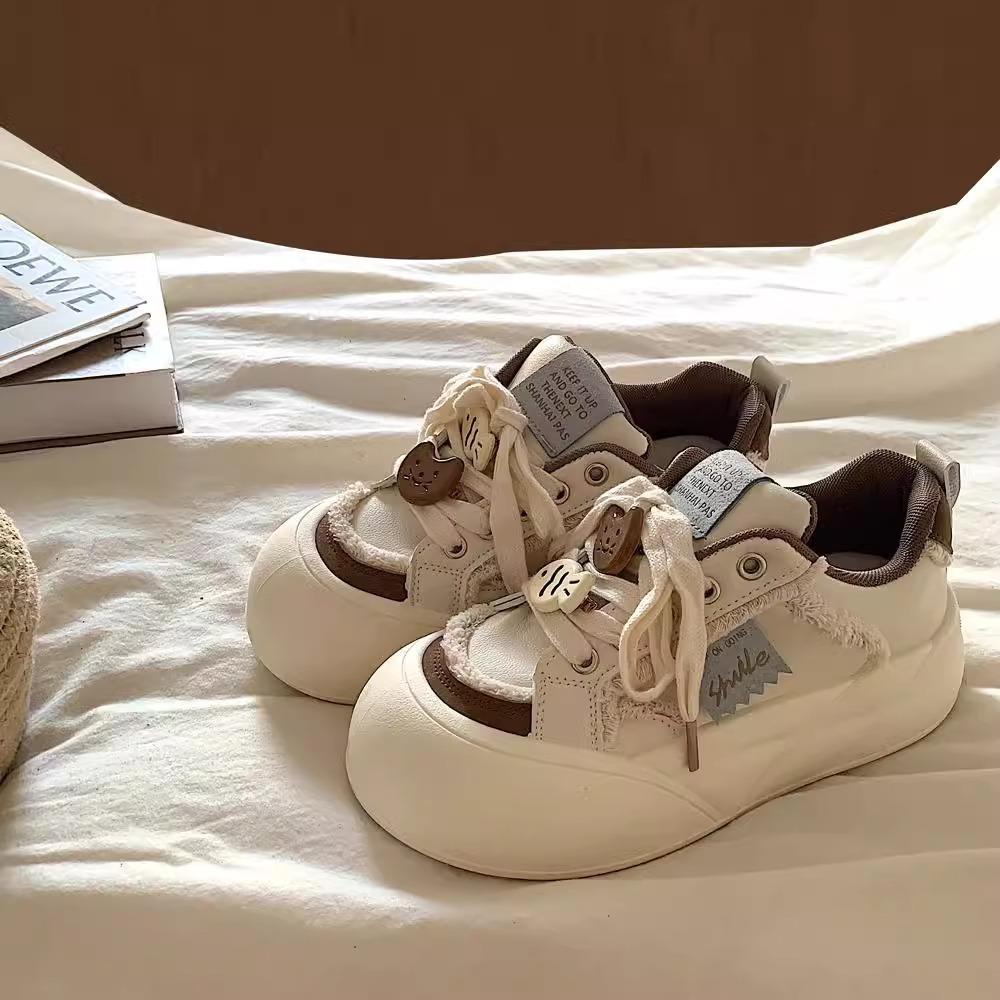 Niche Macaron Platform White Shoes Women's Ins Korean Version of Versatile Bread Shoes Sports and Leisure Board Shoes Tide