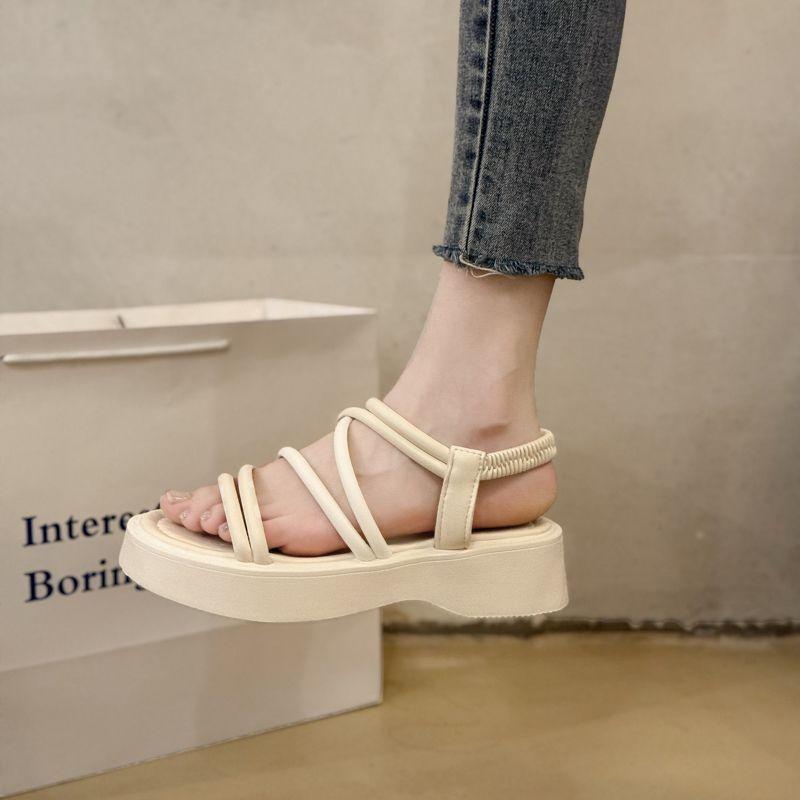 Фея римские сандалии женские 2025 лето новый студент фея мягкая подошва одно слово толстая подошва с юбкой сандалии