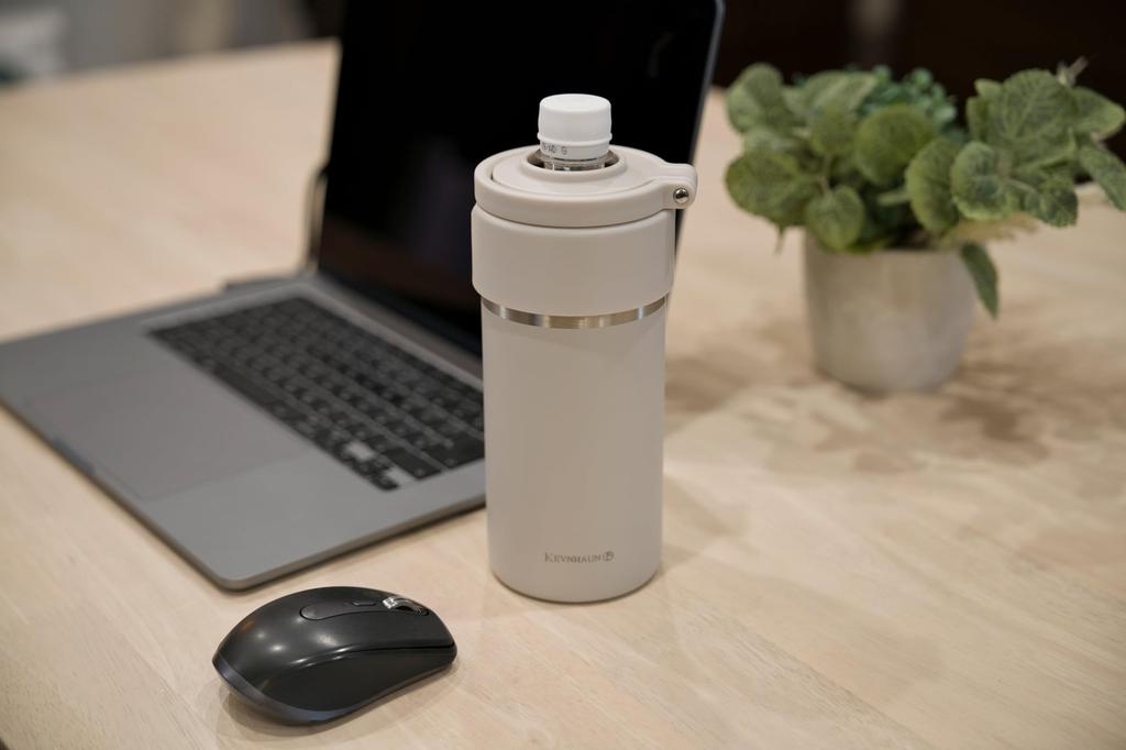 Kevnhaun Plastic Bottle Warm For 400ml to Stainless Heat Cold Vacuum Condensation Sports Drink KDS9158 Holder, Gray, 550ml, Steel, Insulation,