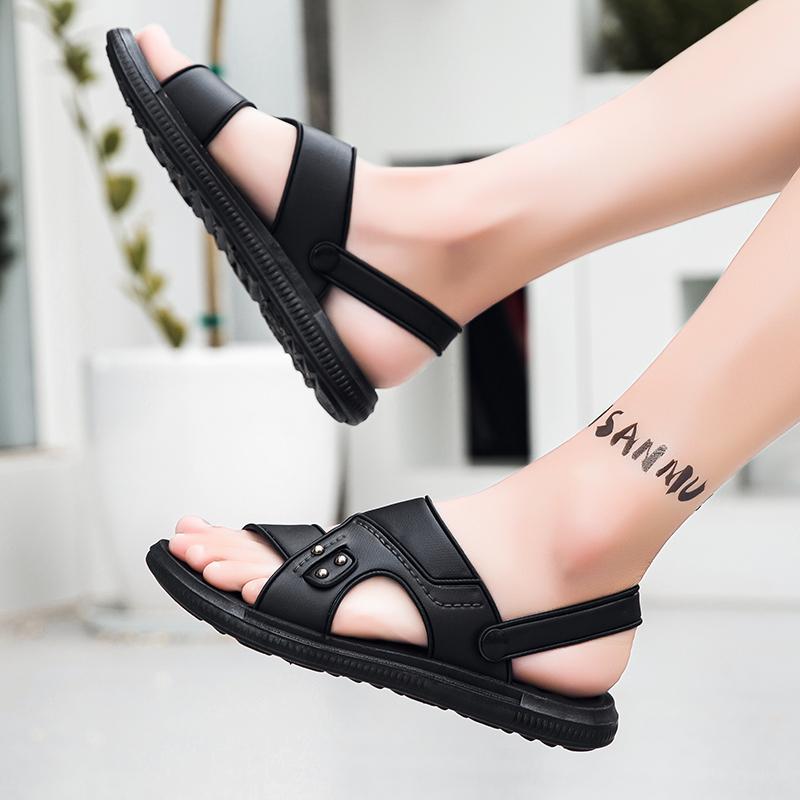 Тапочки для мужчин Летние удобные дышащие повседневные мягкие мужские сандалии Модная и универсальная пляжная обувь Мужские тапочки