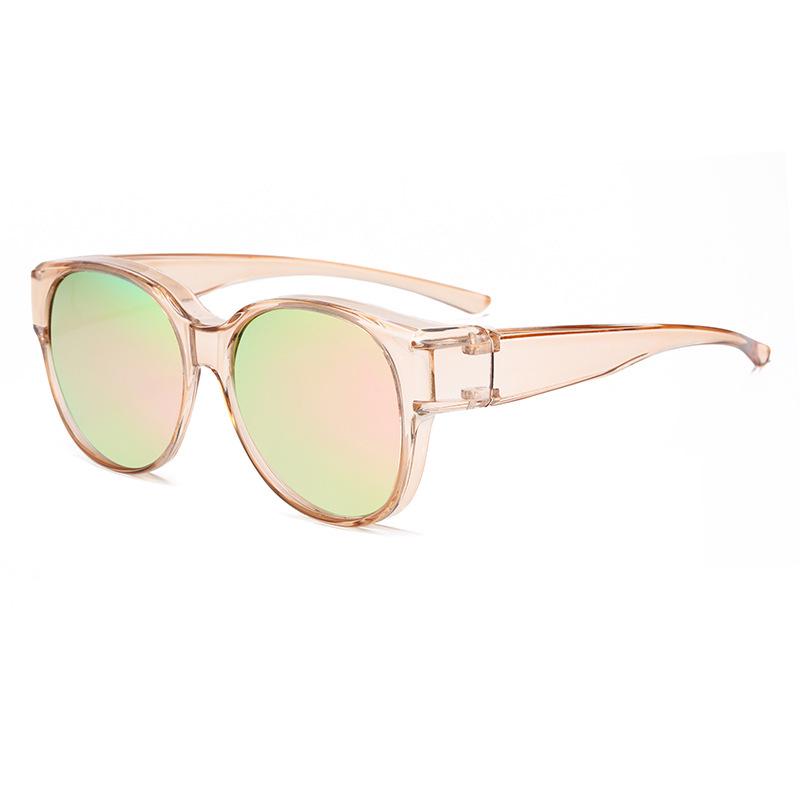 European & American Polarized Clip-on Sunglasses: Wear Over Prescription Glasses, Anti-UV, Trendy for Driving.