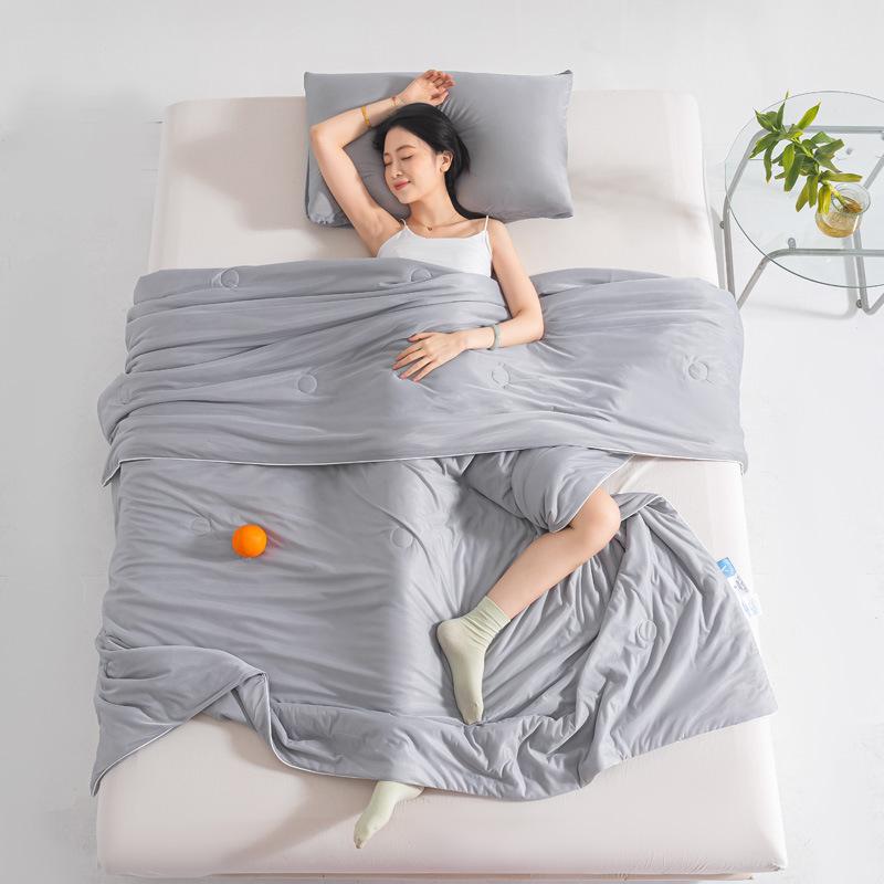 Однокомпонентное летнее одеяло из ледяного шелка, замороженное кондиционерное тонкое одеяло, студенческое общежитие, одеяло для машинной стирки