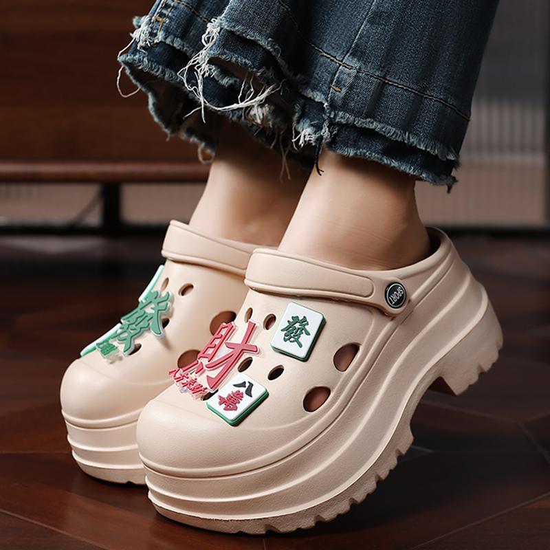 Fashion Chunky Platform Clogs for Women Fashion DIY Decor EVA Garden Sandals Woman Summer 2024 Thick Bottom Outdoor Beach Slides Shoes