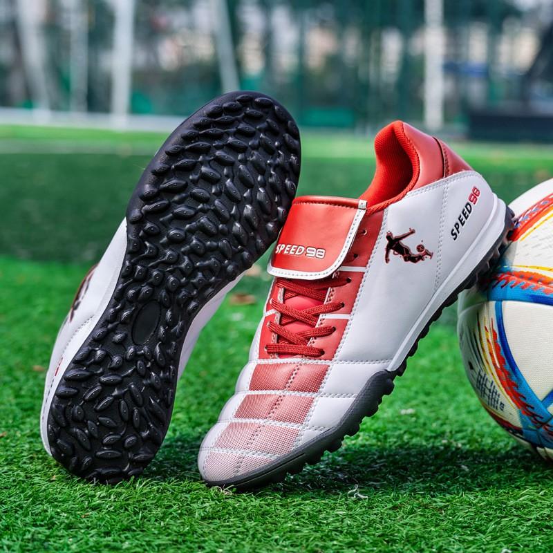Mens Low-Cut Indoor Football Training Shoes With Rubber Outsole Anti-Slip Traction Gym Court Use