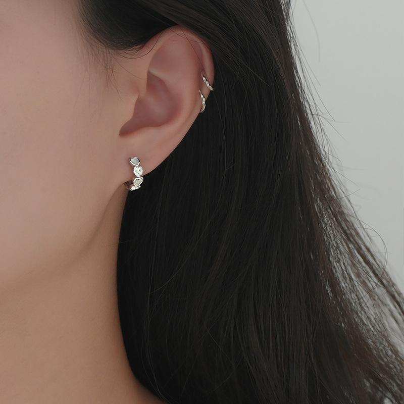 Цирконий ракушка Love Ear Buckle Light Luxury High-end Feeling Sweet Универсальный нишевый дизайн серьги кольцо