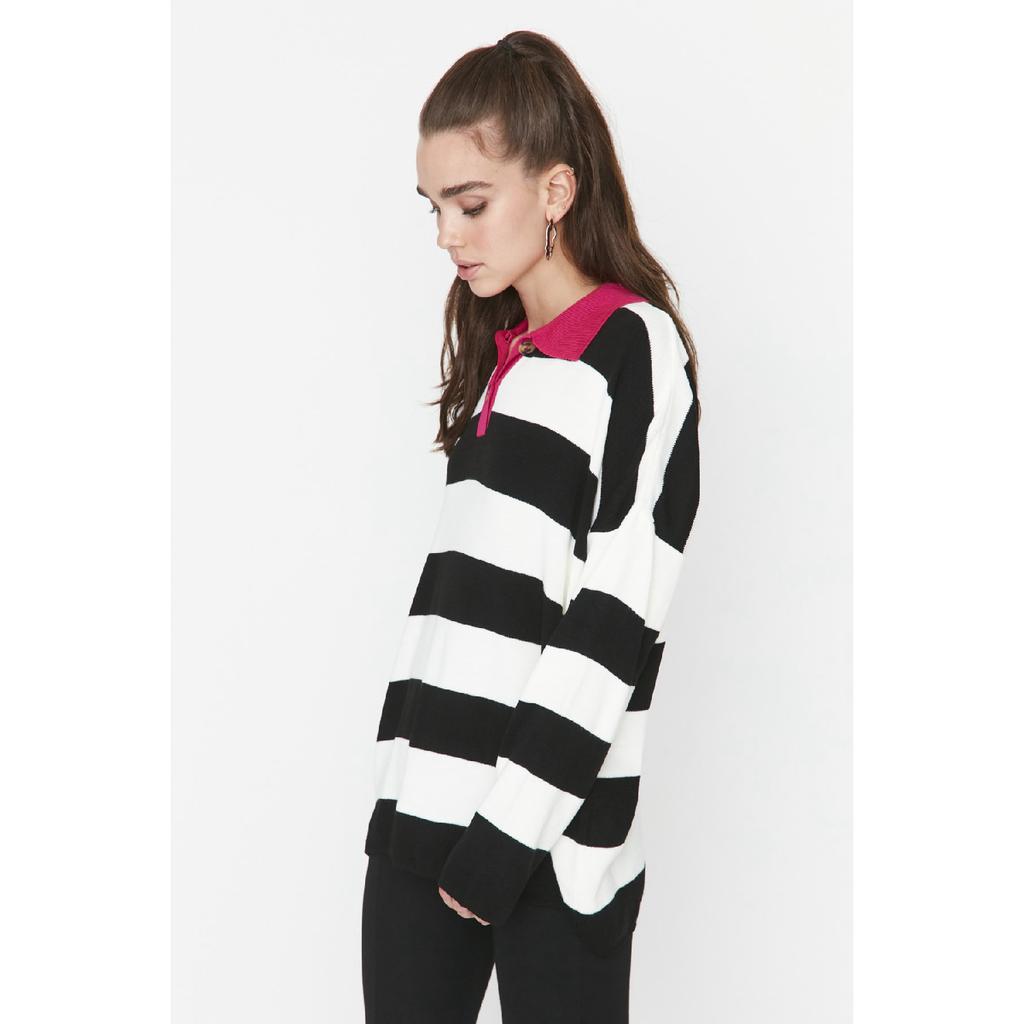 Черный полосатый трикотаж с воротником-поло Tctaw23kz00039