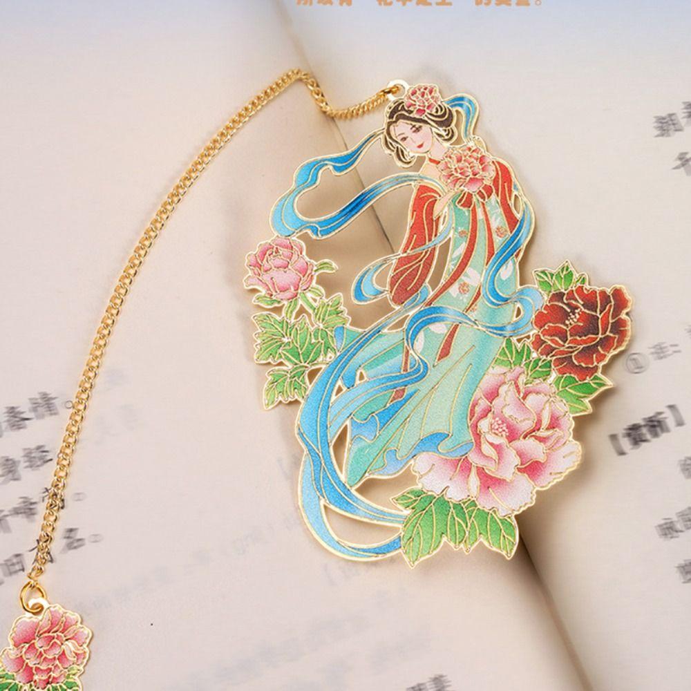 Hollow Book Clip with Tassel Pendant Pagination Mark Stationery Bookmarks  Book Lovers