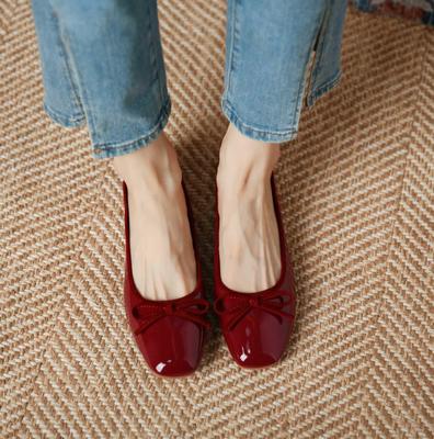 Весна 2024 Женские балетки из лакированной кожи с красным бантом
