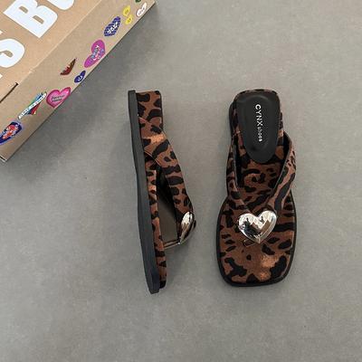 Любовь Аксессуары Шлепанцы Мода Толстая Подошва 2025 Новый Летний Французский Отпуск Пляж Крутые Тапочки