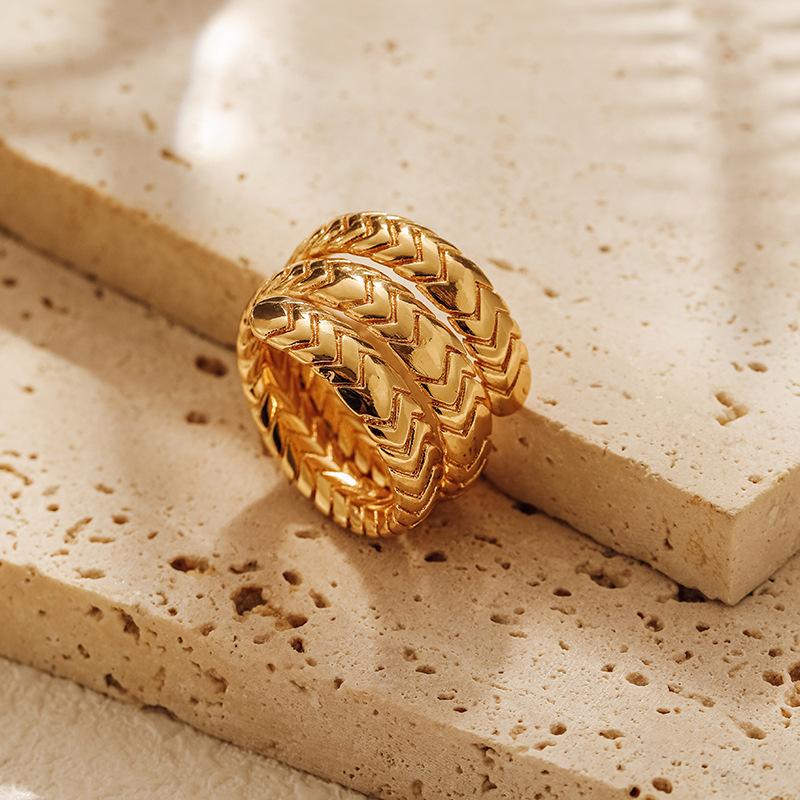 Minimalist European Style Vintage Gold Plated Multilayer Snake Tail Design Women Finger Ring