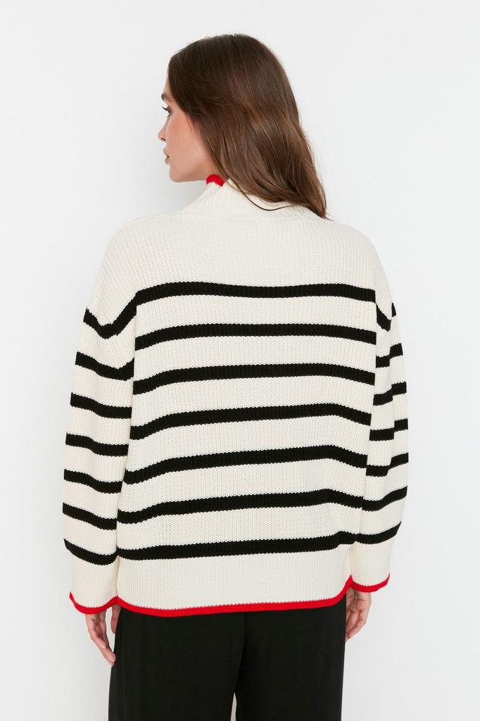 Women's Fashionable Stylish Sweater Black Wide Pattern Striped Knitwear Sweater