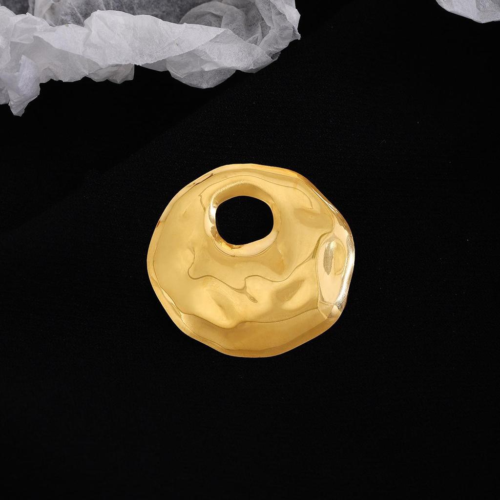 Европейско-американская полая текстурированная брошь: Роскошная нерегулярная модная булавка