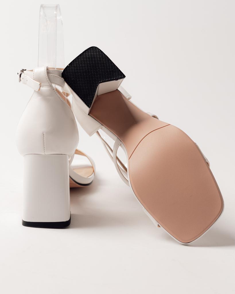 Босоножки на каблуке Aifоrmaria 42352179 36 белые кожа