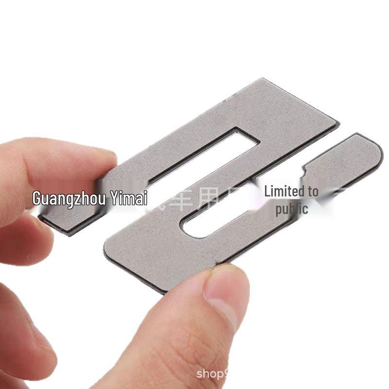 Наклейка на багажник BMW 5 серии для моделей 530Li, 540e, 528d, 535d