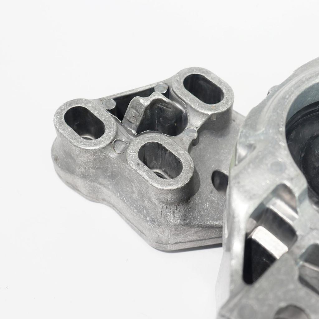 Резиновая подушка двигателя для Mercedes-Benz W176/W117 A2462400617