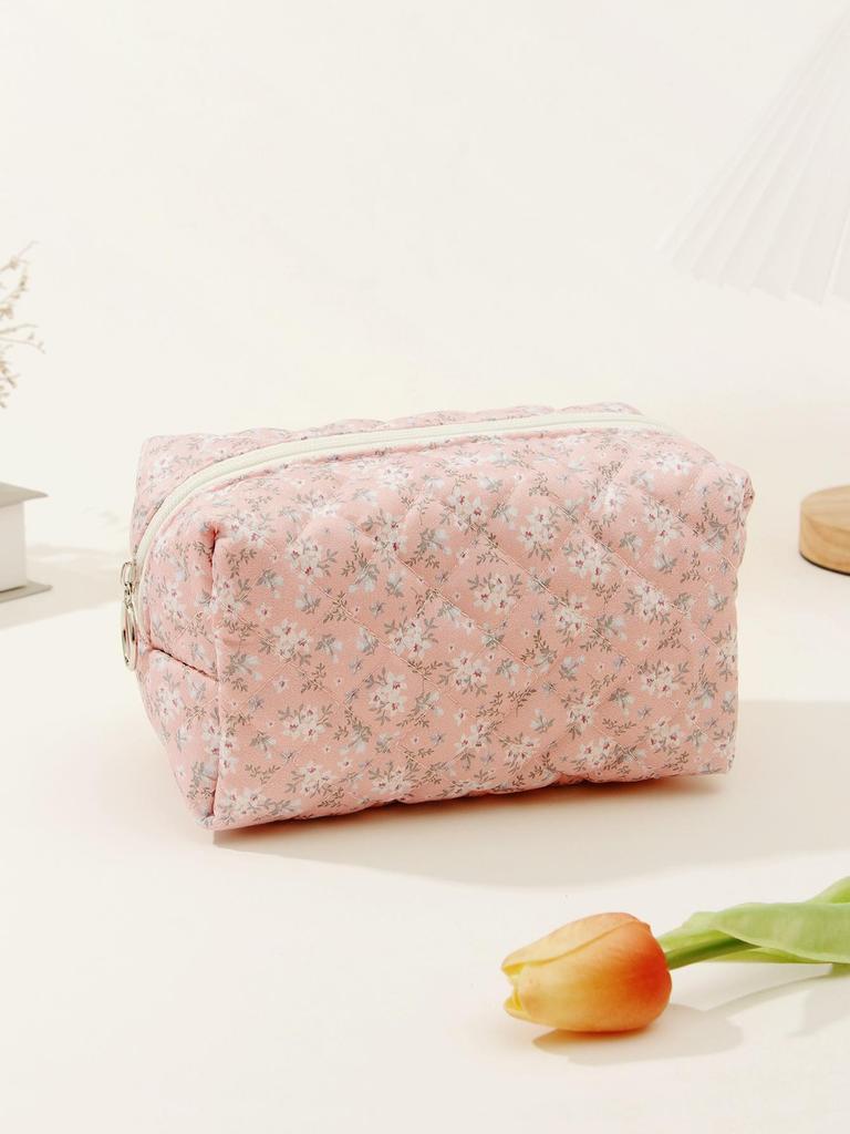 Косметичка Berg Floral из стеганого хлопка - милый дорожный принт с мелкими цветами
